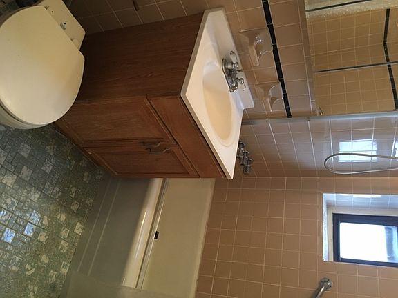4th image of 2510 31st Ave APT 4L