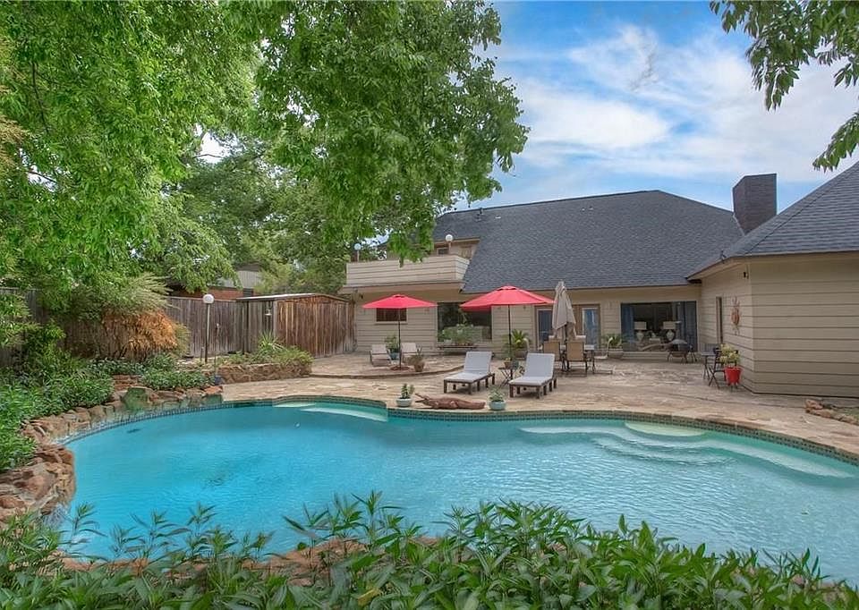 1st image of 3220 Cortez Dr