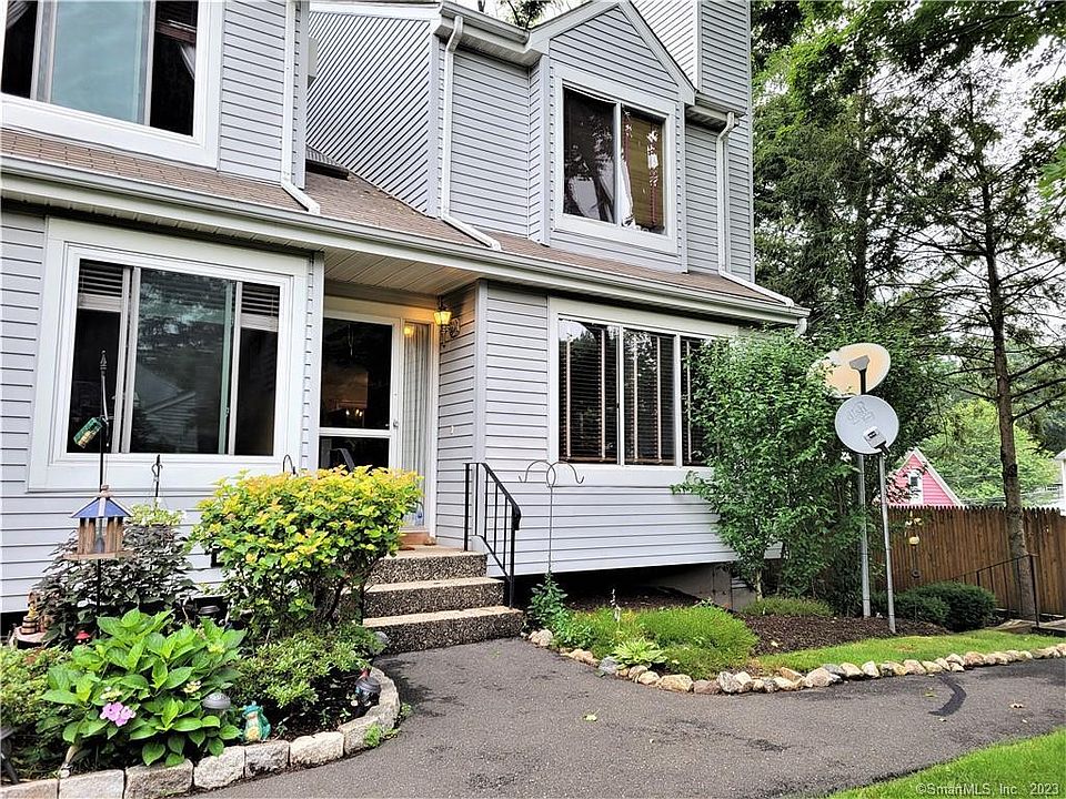 Arrowood Condominiums 20 E Pembroke Rd Danbury CT Zillow