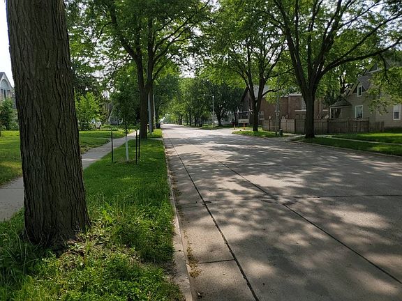 4th image of 709 E Center St