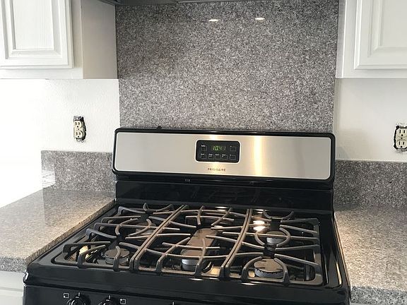 3rd image of 498 W 13th St APT 103
