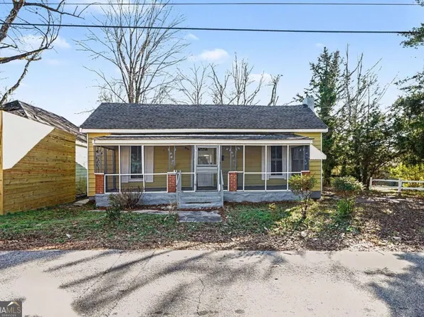 107 1st St, Barnesville, GA 30204