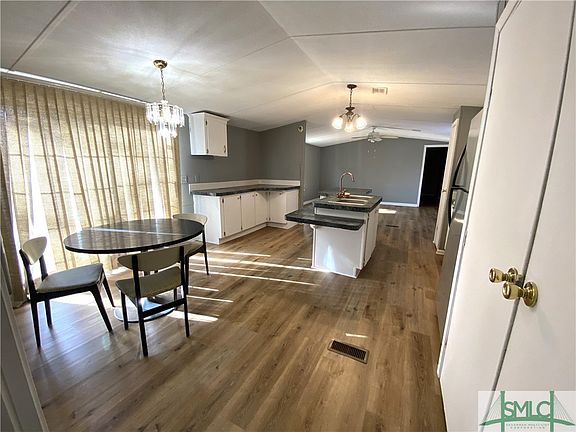 5th image of 101 Lazy Lagoon Court