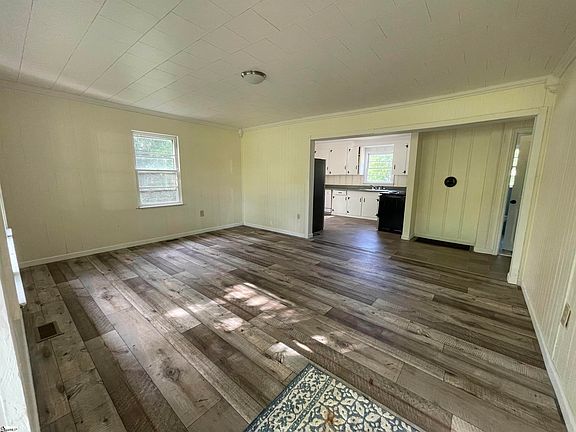 3rd image of 416 Blalock Dr