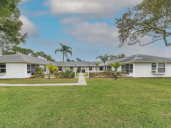 3rd image of 527 Royal Palm Blvd #G5