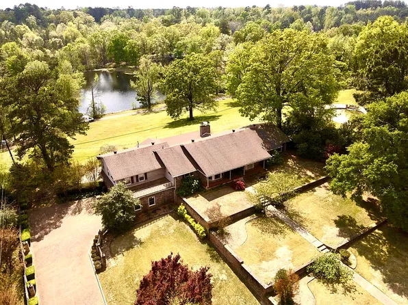 10 Pine Hill Cir, Texarkana, AR 71854