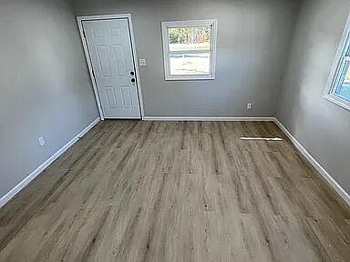 5th image of 1106 S James Rd