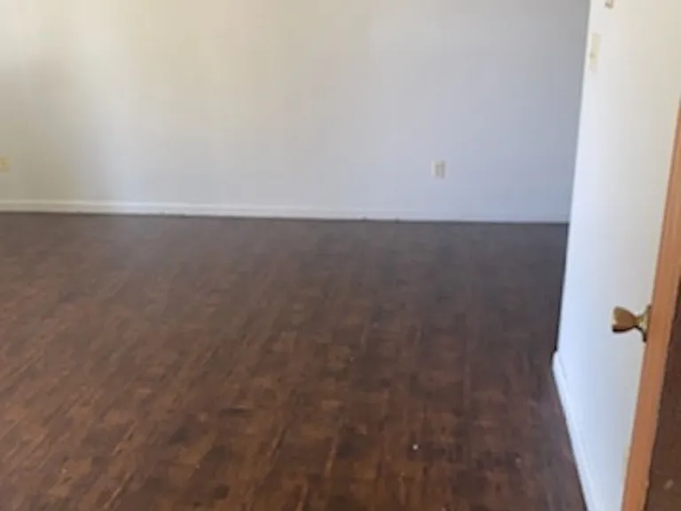 Monthly Paid Rent — Photo 10