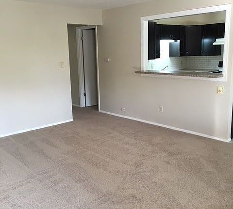 2nd image of 528 Baker St APT 205