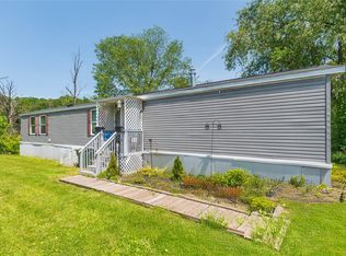 9 Lily Ct, Highland Mills, NY 10930