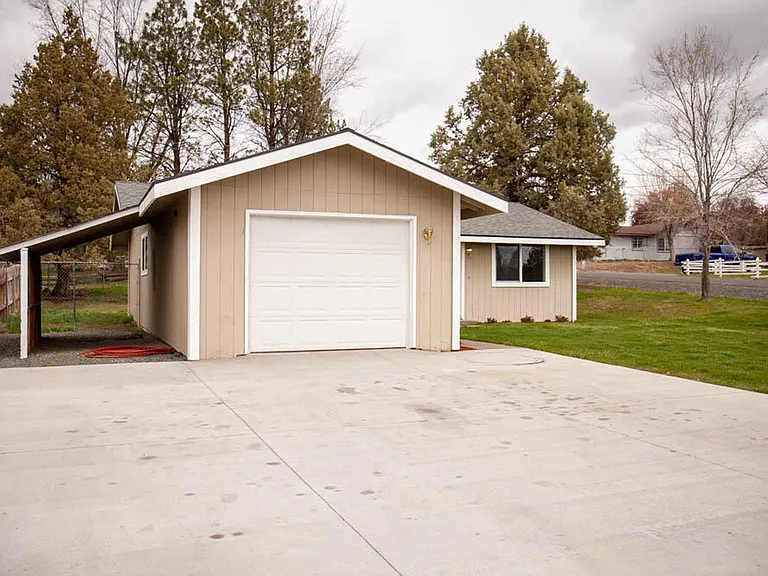 31679 Klamath St — Photo 14