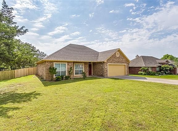 5th image of 701 John Thomas Dr