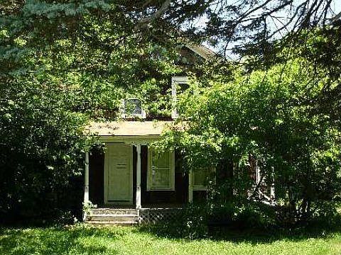 2nd image of 471 Lincoln Ave