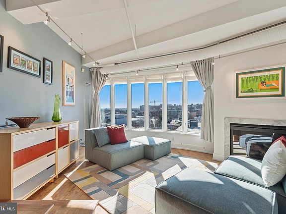 4th image of 1700 Kalorama Rd NW #Penthouse 502