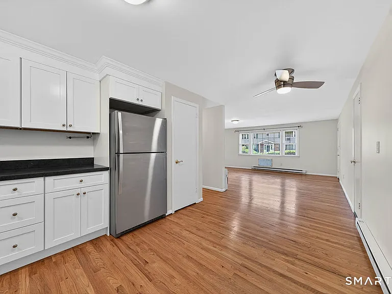 1789 Foxon Rd #7D — Photo 6