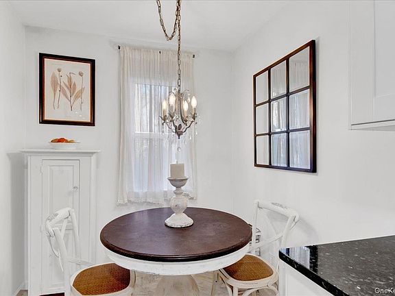 5th image of 21 Arbor Way #21