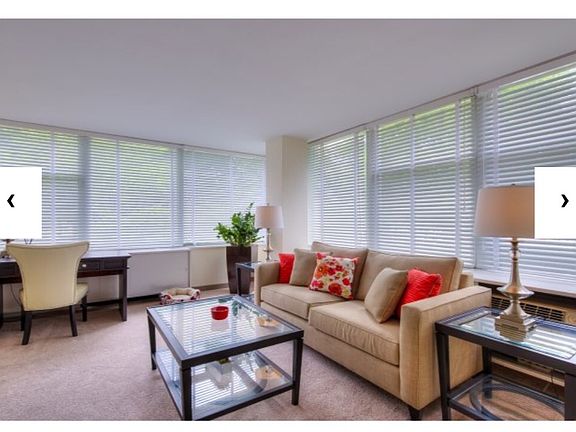 5th image of 2855 S King Dr