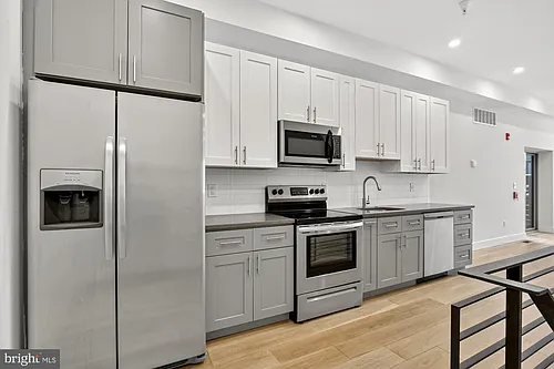 1702 Point Breeze Ave #C Photo 1