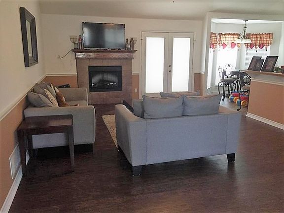 2nd image of 103 River Oaks Blvd