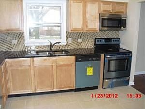 5th image of 10642 S Terry Dr