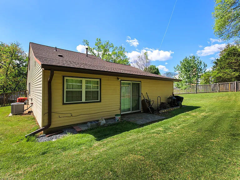 20 Running Brook Ln — Photo 38