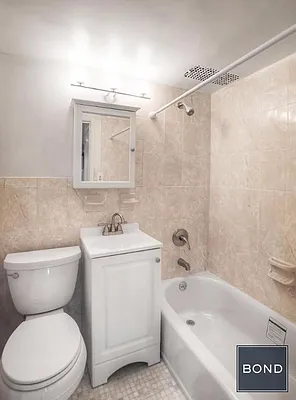 Rented by Bond New York | media 19