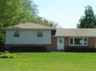 8220 Ashworth Rd, West Des Moines, IA 50266