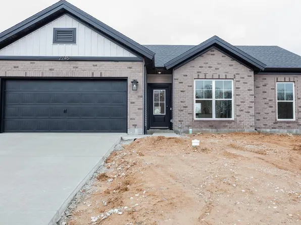 2745 Willow Creek Dr, Evansville, IN 47712