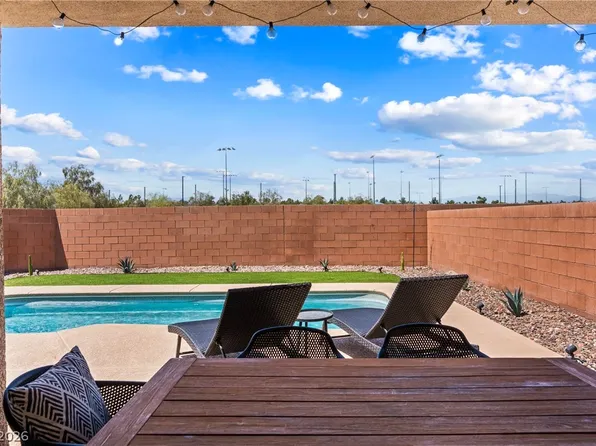 225 Moonshot St, Henderson, NV 89074