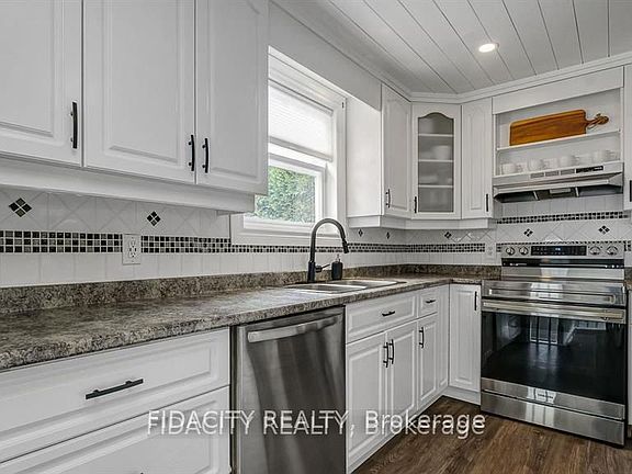 5th image of 1336 Saint Jacques Rd