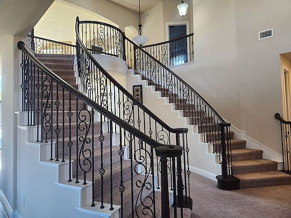 3rd image of 4806 Comstock Way