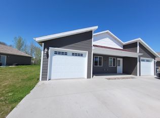 5258 Christopher Dr #B, Eau Claire, WI 54703
