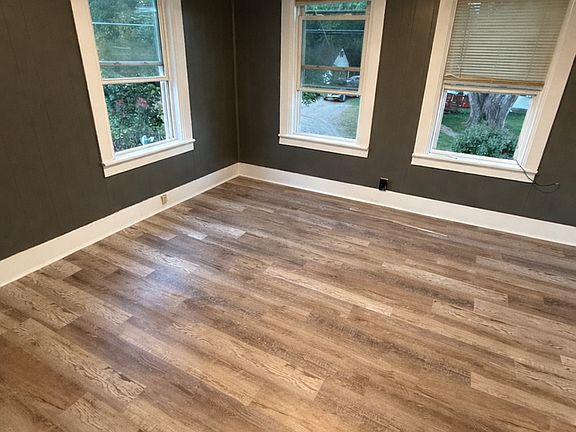 2nd image of 510 Main St #9