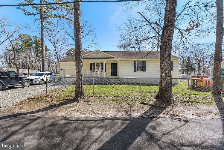 1st image of 312 Hunters Blvd