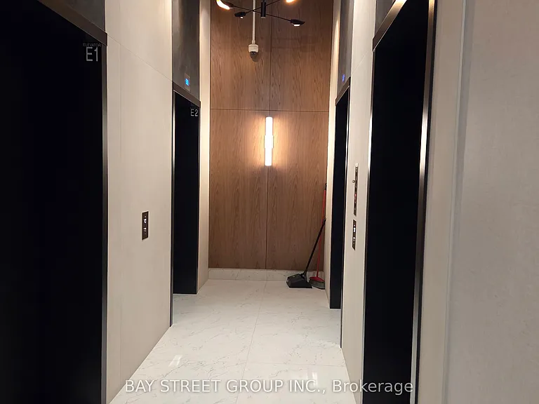1185 Dupont St #808 — Photo 3