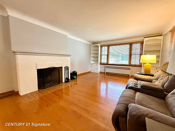 2nd image of 38 Congress Ave