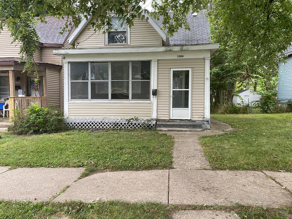 1st image of 1006 E Kansas St