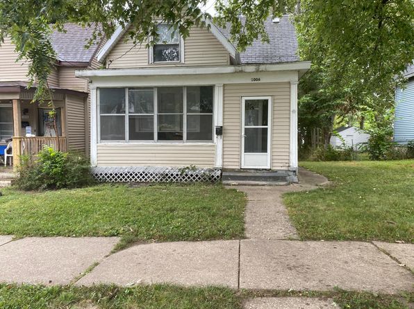 1006 E Kansas St