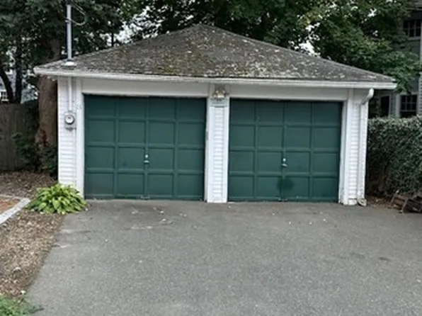 13 Lindsey St, Marblehead, MA 01945