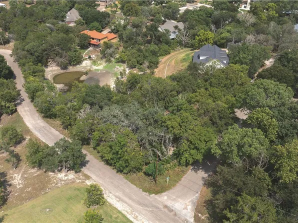800 Hillcrest Dr, Salado, TX 76571