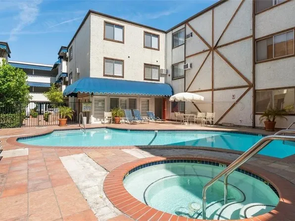 18530 Hatteras St Unit 329, Tarzana, CA 91356