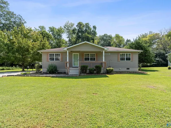 97 Willis Shavers St, Hollywood, AL 35752