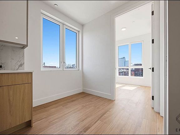 2nd image of 105 Hawthorne St #3D