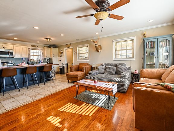 4th image of 7279 Pinhook Pike