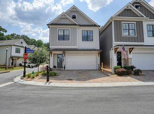 158 Village Green Ave, Woodstock, GA 30189