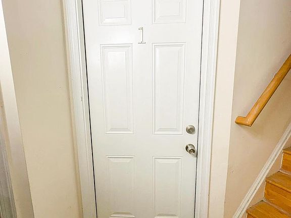 2nd image of 1835 D St NE