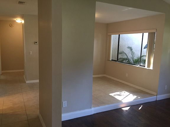 3rd image of 152 Dublin Dr