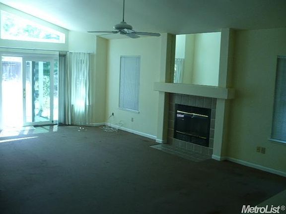 4th image of 6 Palen Ct