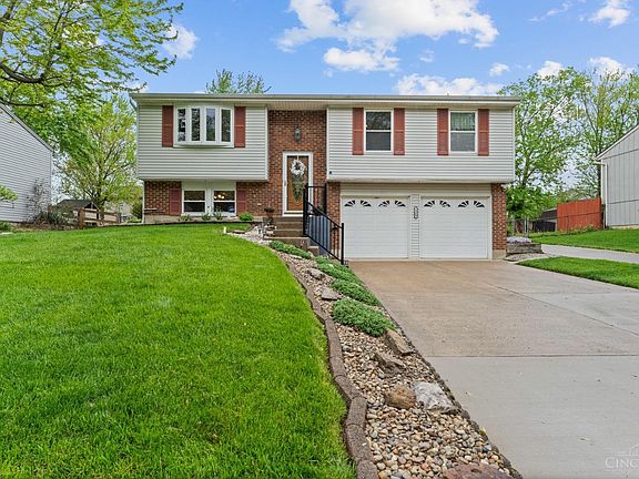 2nd image of 1368 Firethorne Dr