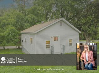 645 S 6th St, Mammoth Spring, AR 72554